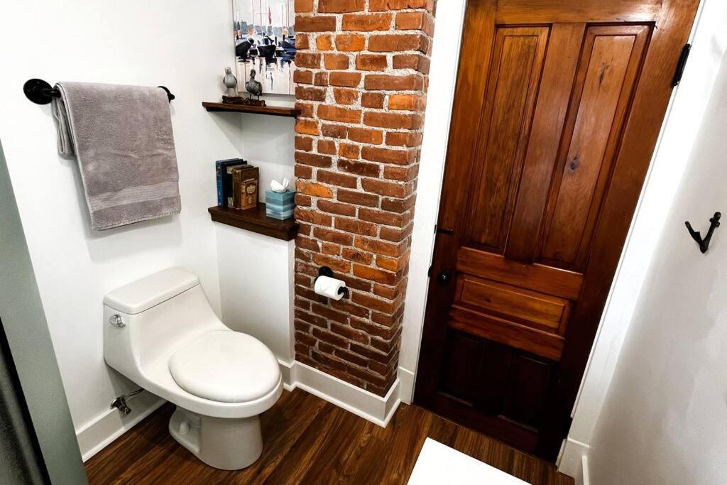 Fiesinger House - Private 3-Bd Unit In Historic Home, Downtown Sandusky Exteriör bild